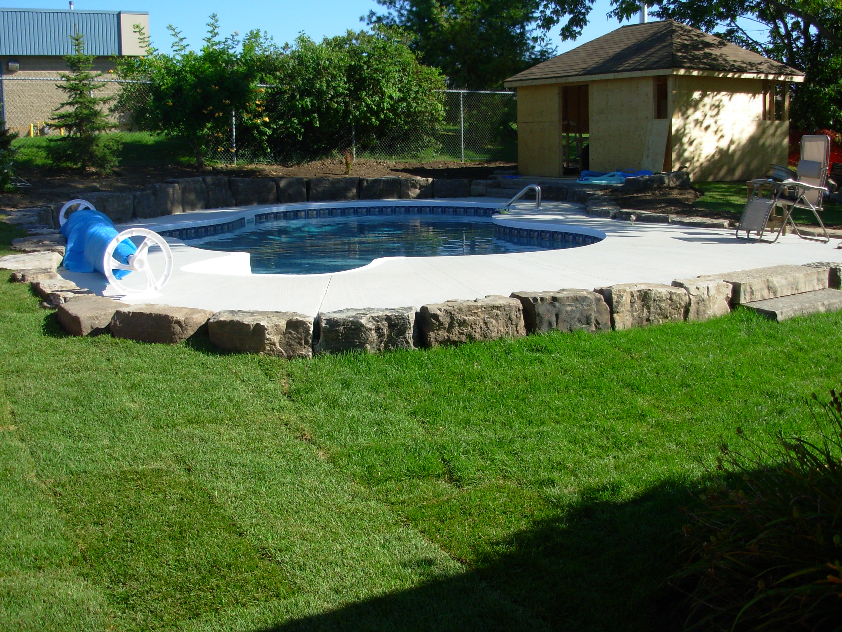 landscaping & grounds maintenance